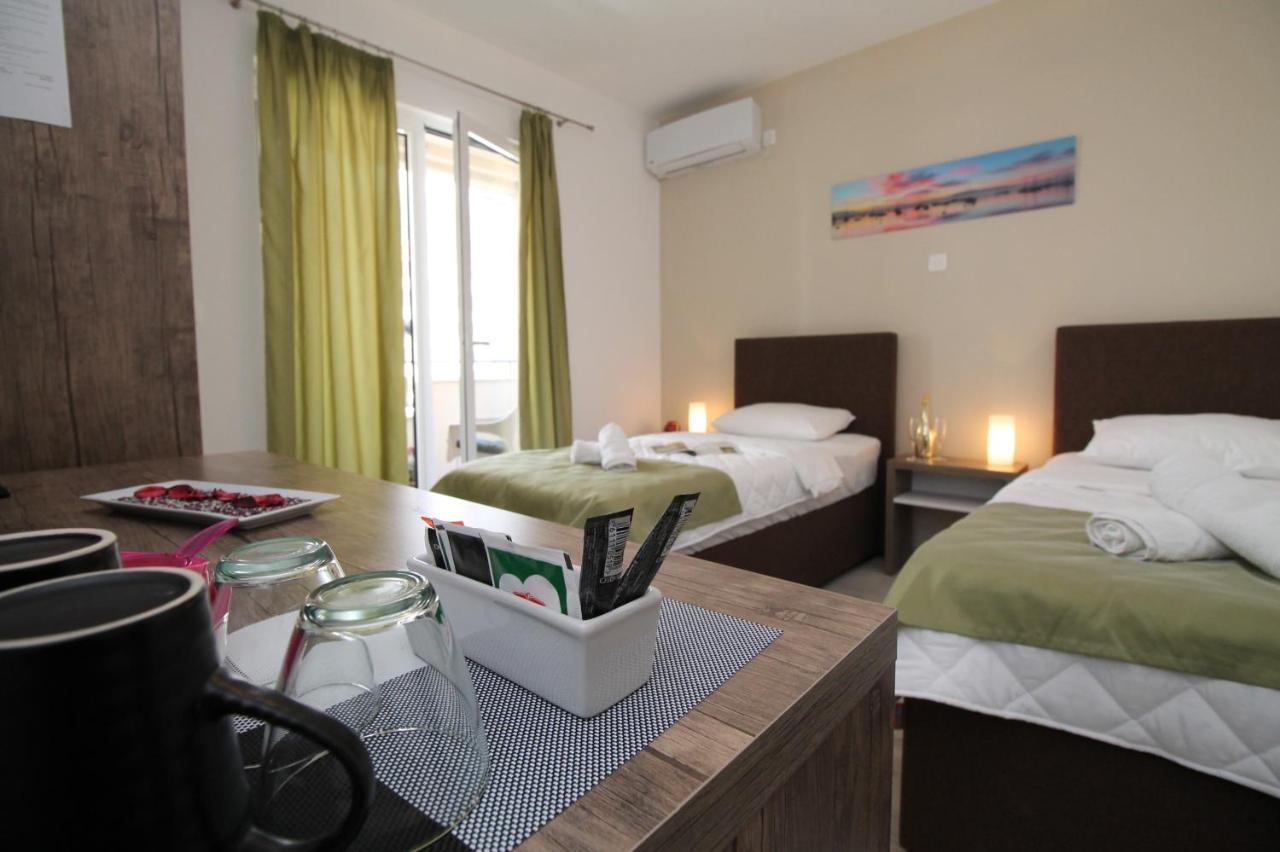 Le Marc Guest House Будва Екстер'єр фото