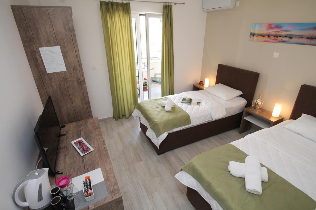 Le Marc Guest House Будва Екстер'єр фото