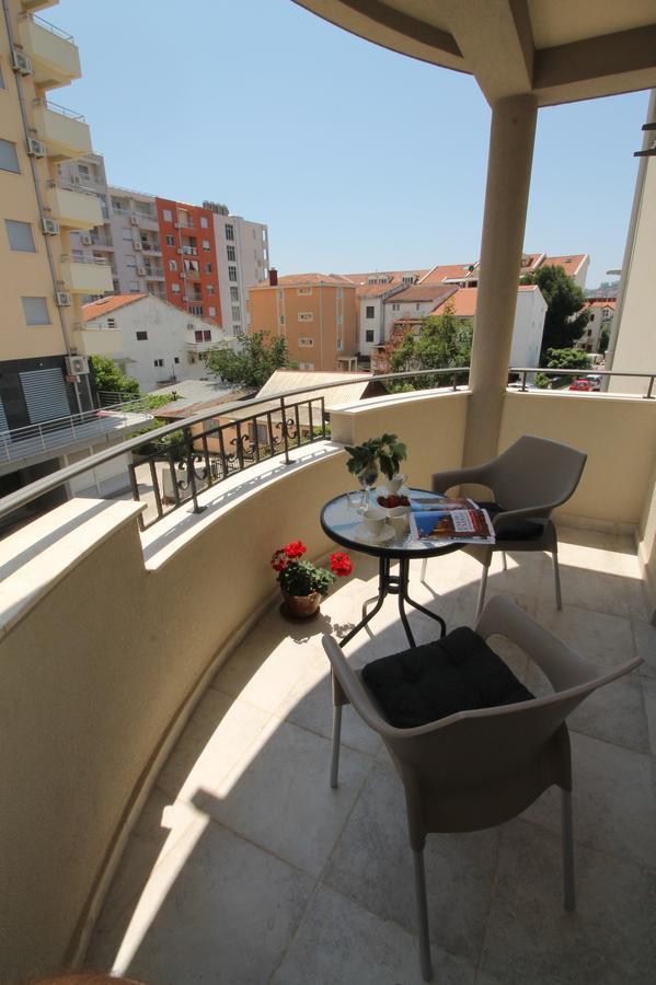 Le Marc Guest House Будва Екстер'єр фото