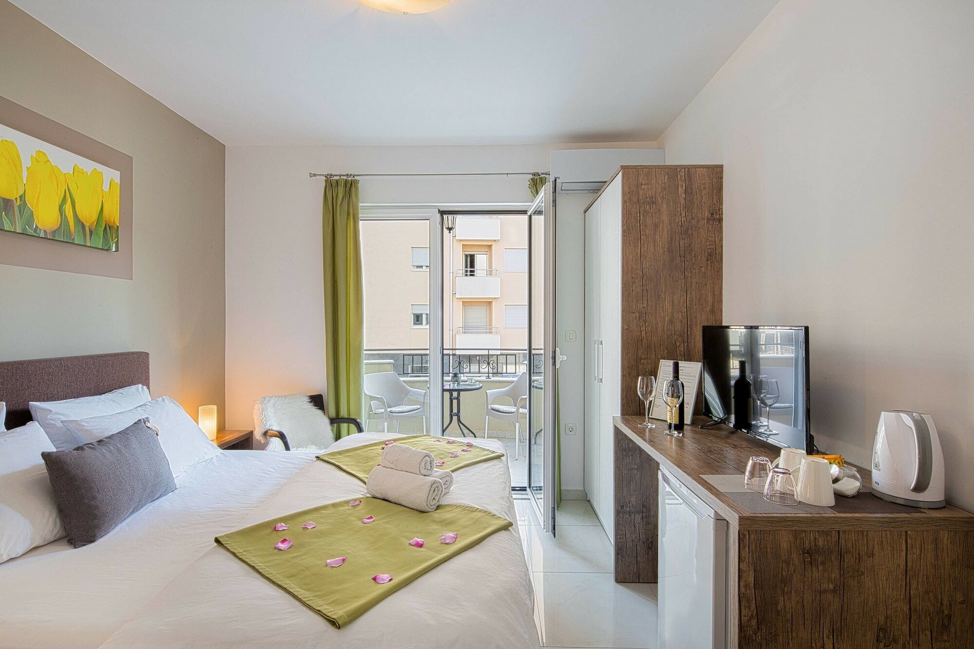 Le Marc Guest House Будва Екстер'єр фото